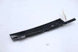 08-16 VOLVO XC70 FRONT LEFT DRIVER DOOR WINDOW MOLDING Q4447 image 6
