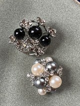 Lot of Faux Gray &amp; White Pearl Bead w Clear Rhinestone Accents Silvertone Cluste - £9.08 GBP