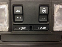 XT5 overhead console switch and light assembly. Has sunroof controls. Je... - £15.67 GBP