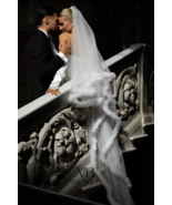 Dreamy ruffled tulle white veil 2 tiers 90/310 cm (35&#39;&#39;/122&#39;&#39;) with comb - $1,620.98 MXN