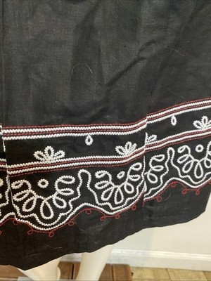 Ann Taylor Loft Black Pleated Embroidered Skirt Lined Size 2 Item image 2
