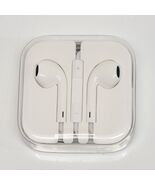 APPLE EarPods Earbuds Wired In-Ear Headphones 3.5mm Plug- White Genuine OEM - $15.91 CAD