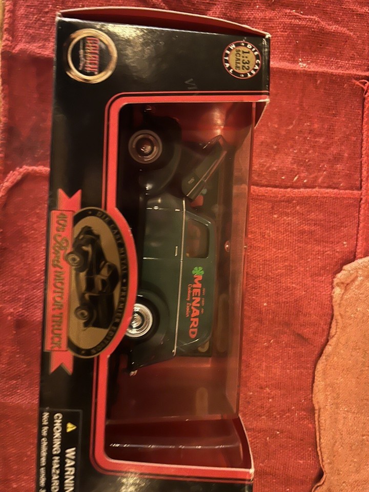 Golden Wheel 1940 Ford Panel Van Menards 1/32 Diecast Green S/N 00857 NIB Item image 4