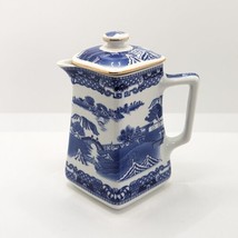 Wade Ceramic Milk Jug for Ringtons, Blue Willow Pattern, Vintage 1997 - £17.03 GBP