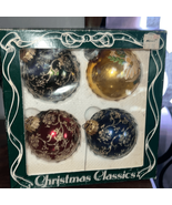 4 Vintage Christmas Classics Green Red Blue Gold Glass Ornaments - $18.82 CAD
