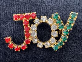 Rhinestone JOY Christmas Brooch Red Green Clear Gold Tone Holiday Pin - $18.80