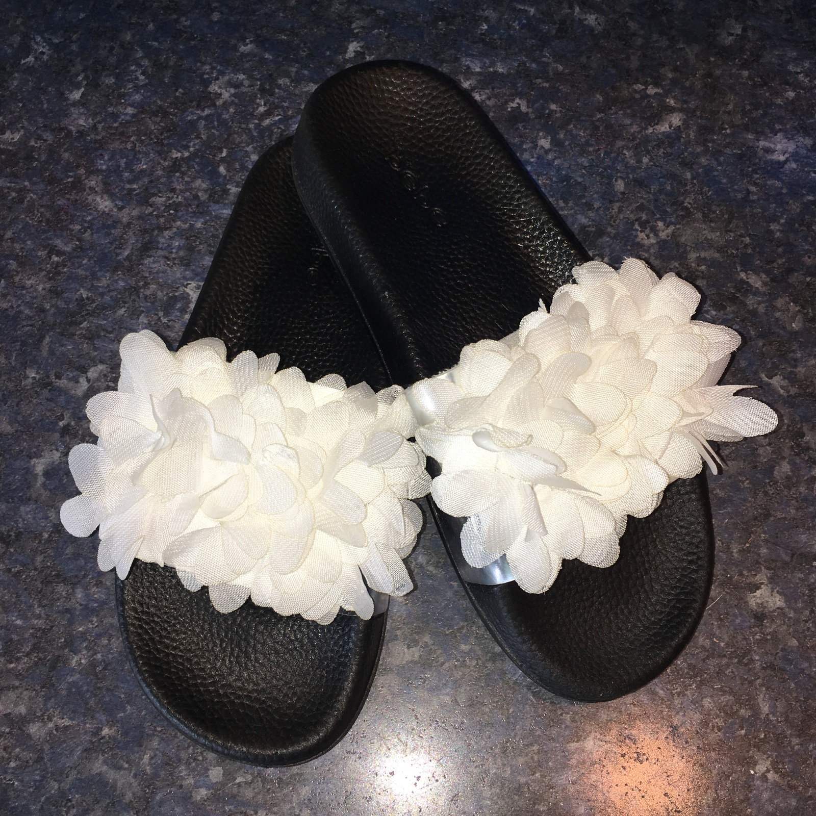 Bebe White Chiffon Flower Black Soft Slide Sandal, Girls Size Large Fits 2/3 - $19.00