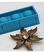 Vtg Brass 3D Clear Crystal Center Pinwheel Floral Flower Brooch - $142.79 MXN