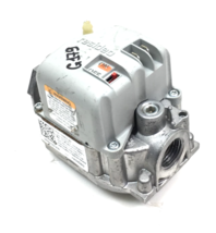 Honeywell VR8215S1230 Furnace Gas Valve Goodman 102837-02 used #G179 - $718.71 MXN