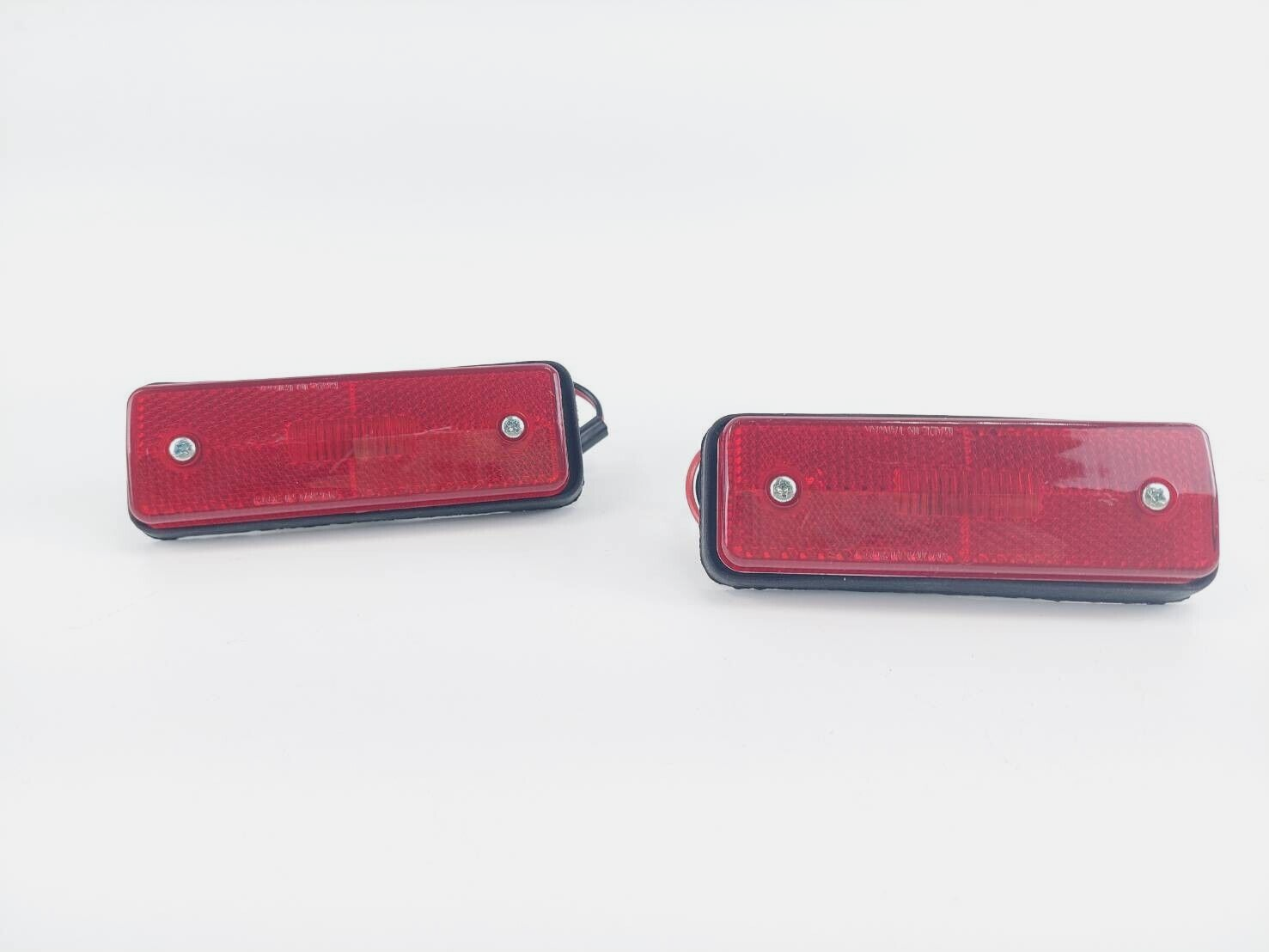 Fits For Toyota Land Cruiser FJ82 1981-1990 Rear Signal Side Marker Lamp LH+RH - $34.64