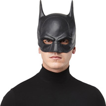 The Batman 3/4 Adult Mask Black - £23.58 GBP