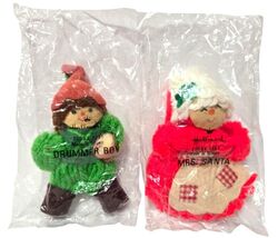 Hallmark Vintage Mrs Santa &amp; Drummer Boy 2 Pc. Gift Set Christmas Yarn O... - $27.23