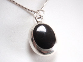 Reversible Mother of Pearl and Simulated Black Onyx 925 Sterling Silver Pendant - £12.91 GBP