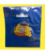 Vtg E.T. pin 1982 Movie Universal Studios For Backpack Hat Wig Bag ET NOS - €6,92 EUR