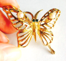 Vintage Butterfly with Genuine Pearl and Green Rhinestone Eyes Brooch Pin - £14.15 GBP