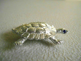 Vintage Signed Gerry&#39;s silver tone blue rhinestone eyes turtle Brooch Pin 1.8&quot; - £10.27 GBP