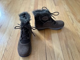 DANSKO CANDICE BROWN WATERPROOF NUBUCK LEATHER FAUX FUR ANKLE BOOTS WOME... - $1,199.43 MXN