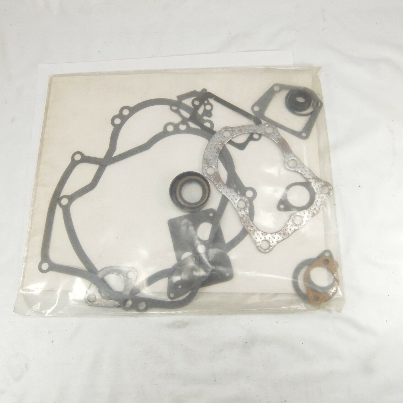 Stens 480-042 Rebuild Gasket Set replaces Briggs and Stratton 496659 - $1.50