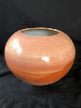 Vase Ancien Avec Un Design Marqué Magnifique. - £80.05 GBP