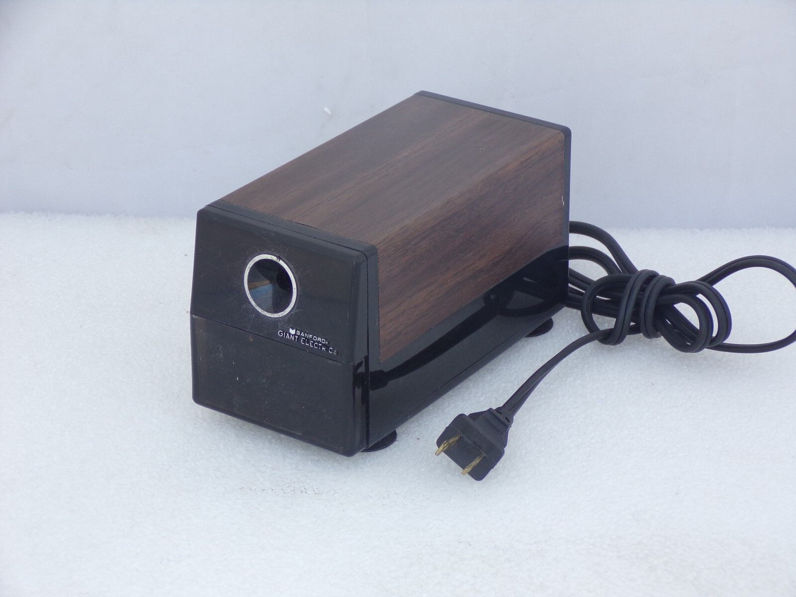 Apsco Sanford AP-2001 Giant Electric Pencil Sharpener 2.5 AMP Home Office - $11.34