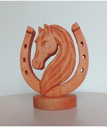 Wooden Horse Head Sculpture with Lucky Horseshoe: Equestrian Gift - €59,64 EUR