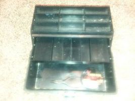 Starter tackle box plus extras - $373.69 MXN