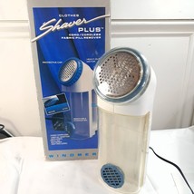 Windmere Clothes Shaver Plus Fabric Pill Fuzz Remover cord cordless Vintage - $25.00