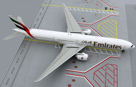 Emirates Boeing 777-300ER A6-ECS Gemini Jets G2UAE214 Scale 1:200 RARE - £171.74 GBP