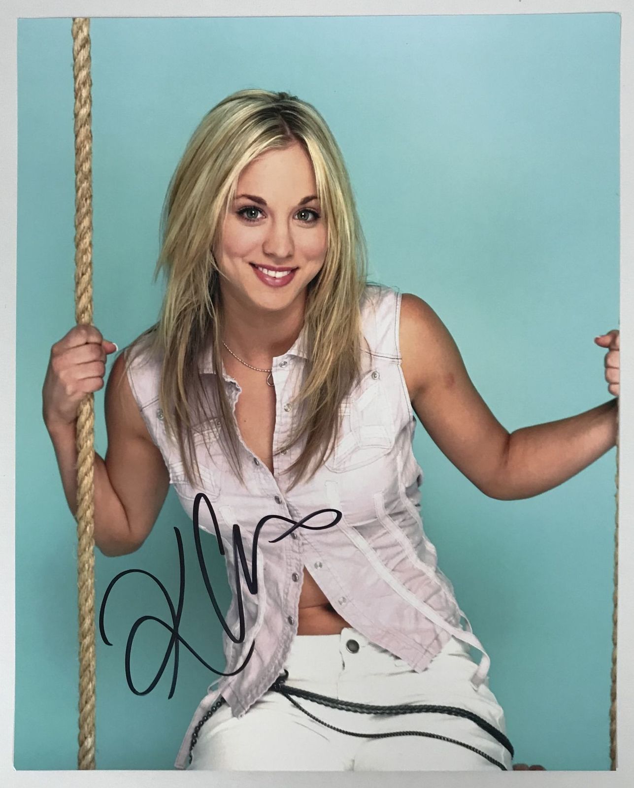 Primary image for Kaley Cuoco Signed Autographed Glossy 8x10 Photo #2