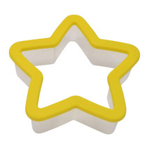 Yellow Star 3.25&quot; Plastic Soft-Grip Cookie Cutter R&amp;M - £3.65 GBP