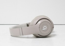 Beats by Dr. Dre Studio Pro Over-the-Ear Wireless Headphones MQTR3LLA Sandstone image 7