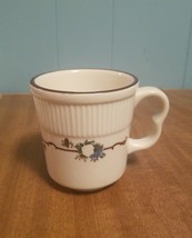 Wreath Flowers Branch Twig Stick 3.5&quot; White Syracuse Mug Cup - £3.01 GBP