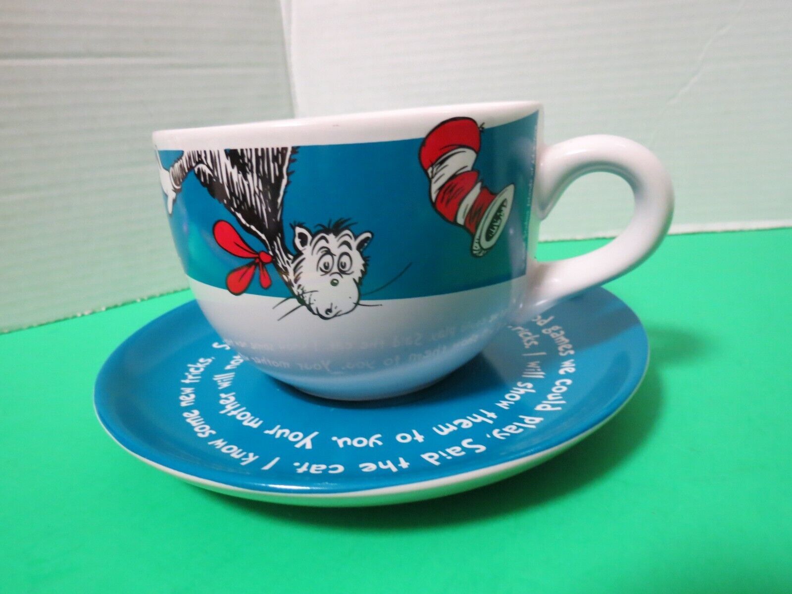 Primary image for Cat In The Hat Universal Studios Over Sized Coffee Tea Soup Mug W/Saucer 20 Oz