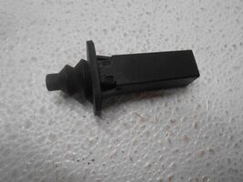 2011 Cadillac CTS Fuel Filler Door Sring Plunger - €19,59 EUR