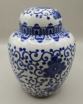 Vintage Japanese &quot;Flowers&quot; Porcelain Ginger JAR/TEA Jar w/LID | Blue &amp; White - £120.27 GBP