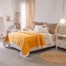 MARLA LEAVES SPECIAL FABRIC REVERSIBLE ULTRASLIM COMFORTER SET 1 PC QUEEN - $59.39