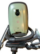 Kenmore Series 400 BC3005 Pet Friendly Canister Vacuum Cleaner - £97.33 GBP