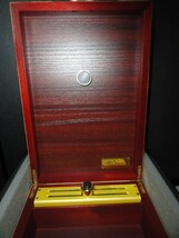 Michel Perrenoud Leather Travel Humidor 20 ct 10.5" L x 7.25"W x 3.25" H image 11