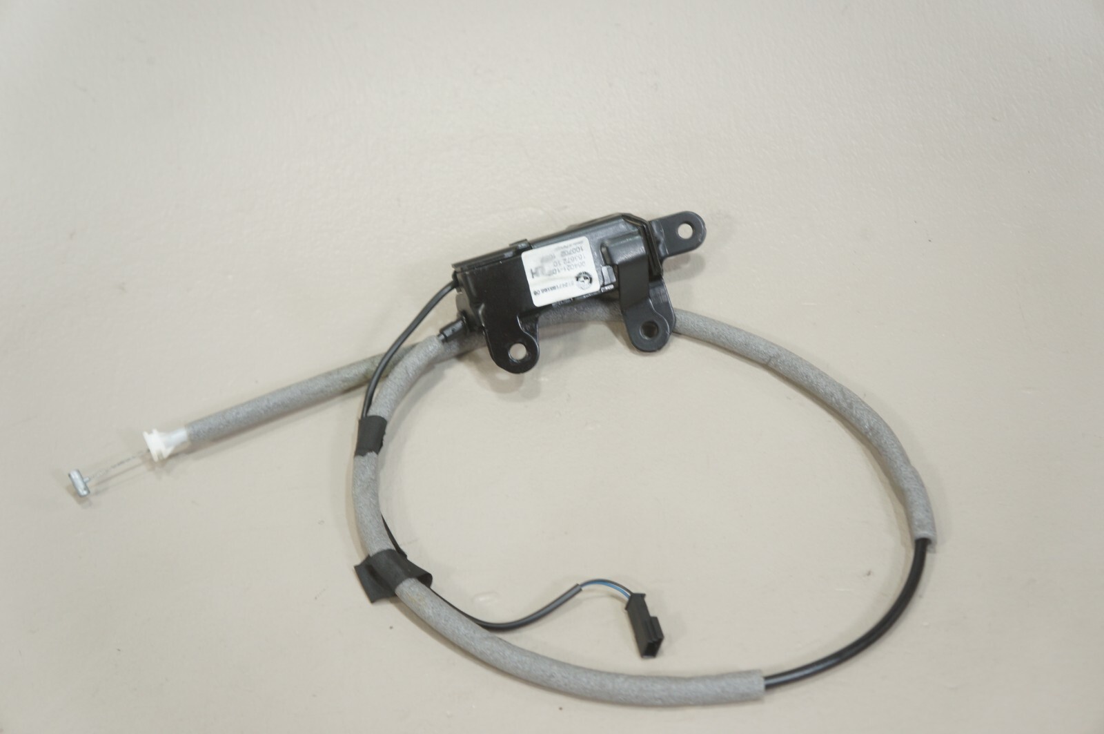 07-2013 bmw x5 e70 rear lower bottom trunk tailgate lid latch lock actuator LH Item image 6