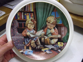 Danbury Mint Plate M.J.Hummel &quot;Budding Scholars&quot; Little Companions - £10.79 GBP