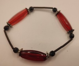 Red and Black Beaded Women's Bracelet - £3.18 GBP