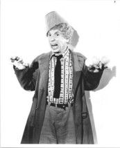 The Marx Brothers Harpo holds light bulbs in his hands 8x10 inch photo - £9.61 GBP