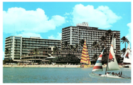 The Reef Hotel 900 Rooms on Waikiki Beach Hawaii Postcard - £7.77 GBP