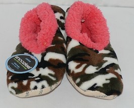 Snoozies Brand KCM005 Dark Pink Camouflage Girls House Slippers Size L - $12.99