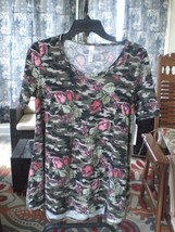 NWT LuLaRoe XXS Perfect T Shirt Top Blouse Camo and Floral - £22.70 GBP