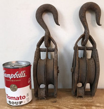 Pair Vtg Rustic Farmhouse Virginia Farm Rusty Primitive Metal Pulleys To... - £47.78 GBP