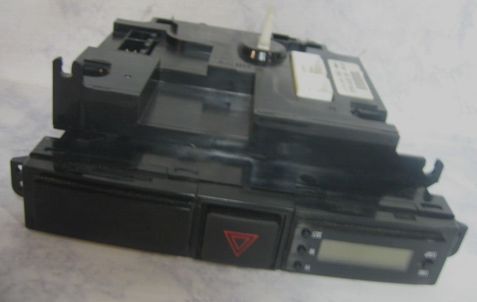 03-06 Suzuki Vitara XL-7 Info Display Digital Clock Hazard Switch 36780-... - $73.76