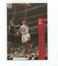 Scottie Pippen (Chicago Bulls) 1995-96 Skybox Nba Hoops Card #24 - £3.98 GBP