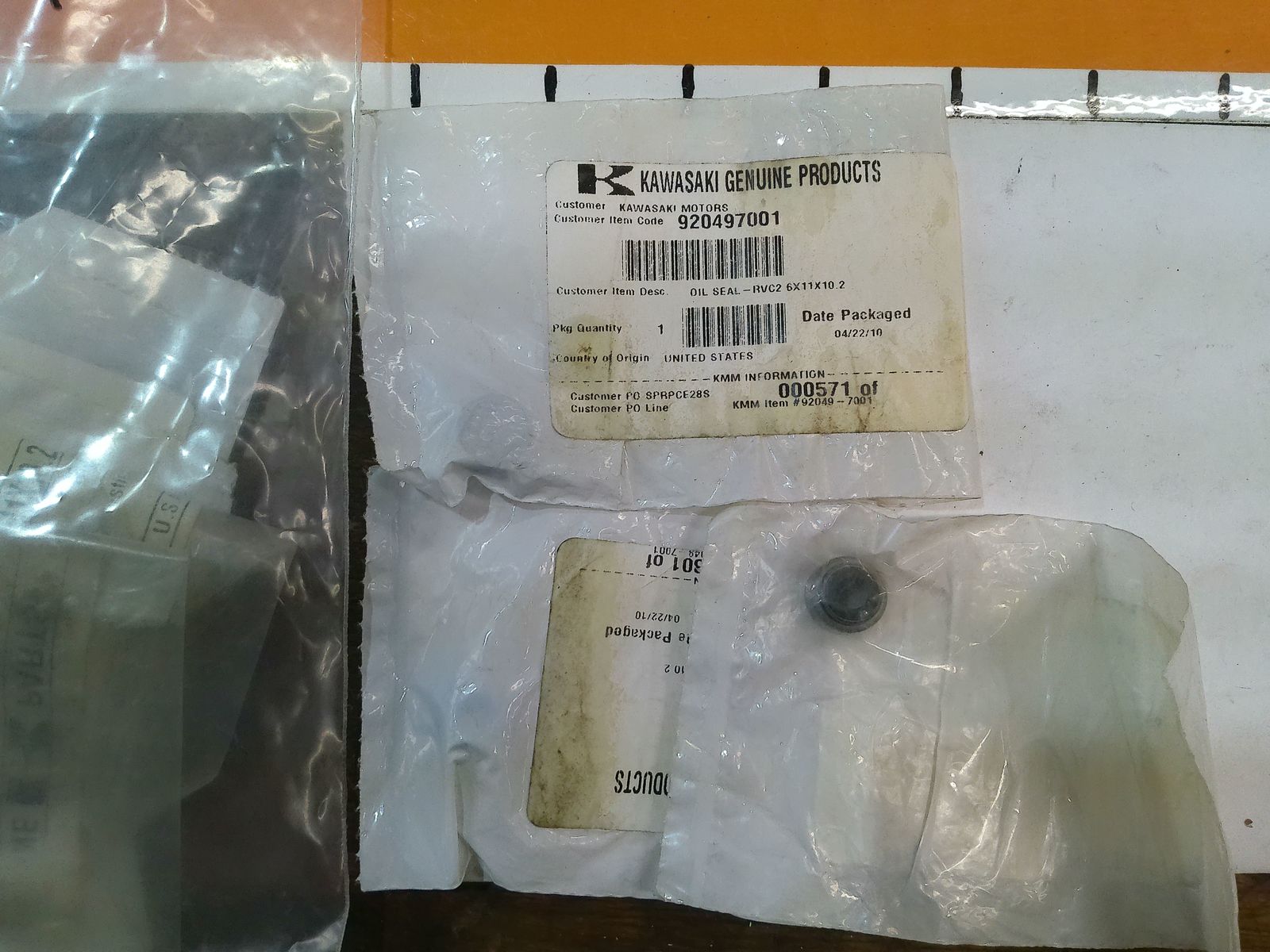 KAWASAKI OIL SEAL 6X11X10 92049-7001 - $3.00