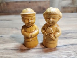 Vintage Ceramic Chinese Asian Figures Man &amp; Woman Salt And Pepper Shaker Set - £11.19 GBP